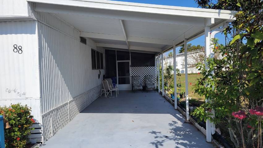 88 Emerald Drive a Dundee, FL Mobile or Manufactured Home for Sale